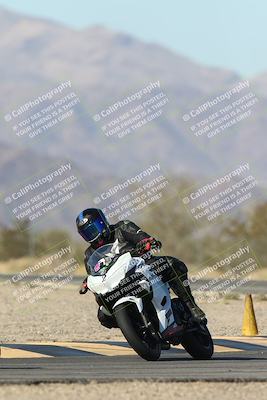 media/Dec-04-2025-Racers Edge (Thu) [[5ebc9f124d]]/3-B Group/1-Session 1 (Turn 7)/